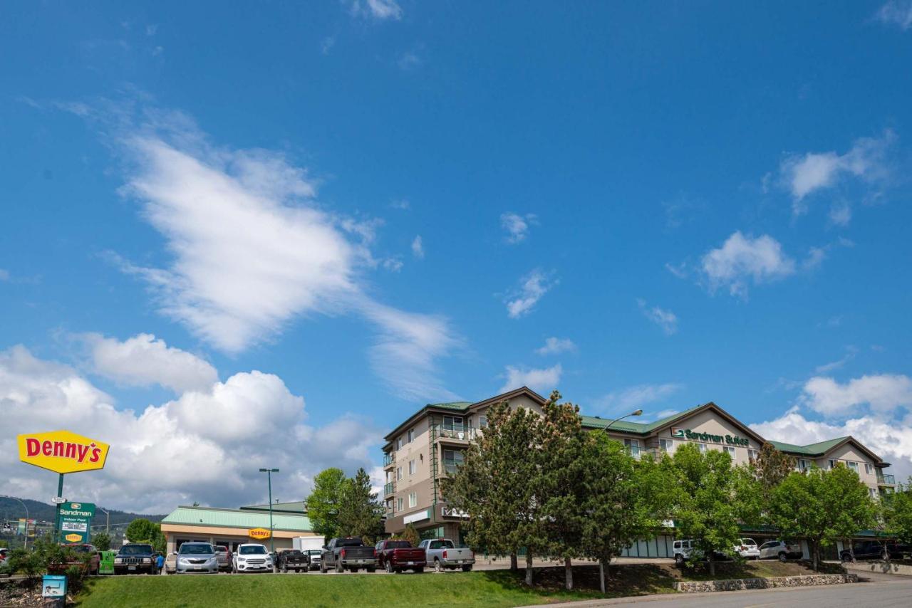 Sandman Hotel & Suites וויליאמס לייק מראה חיצוני תמונה