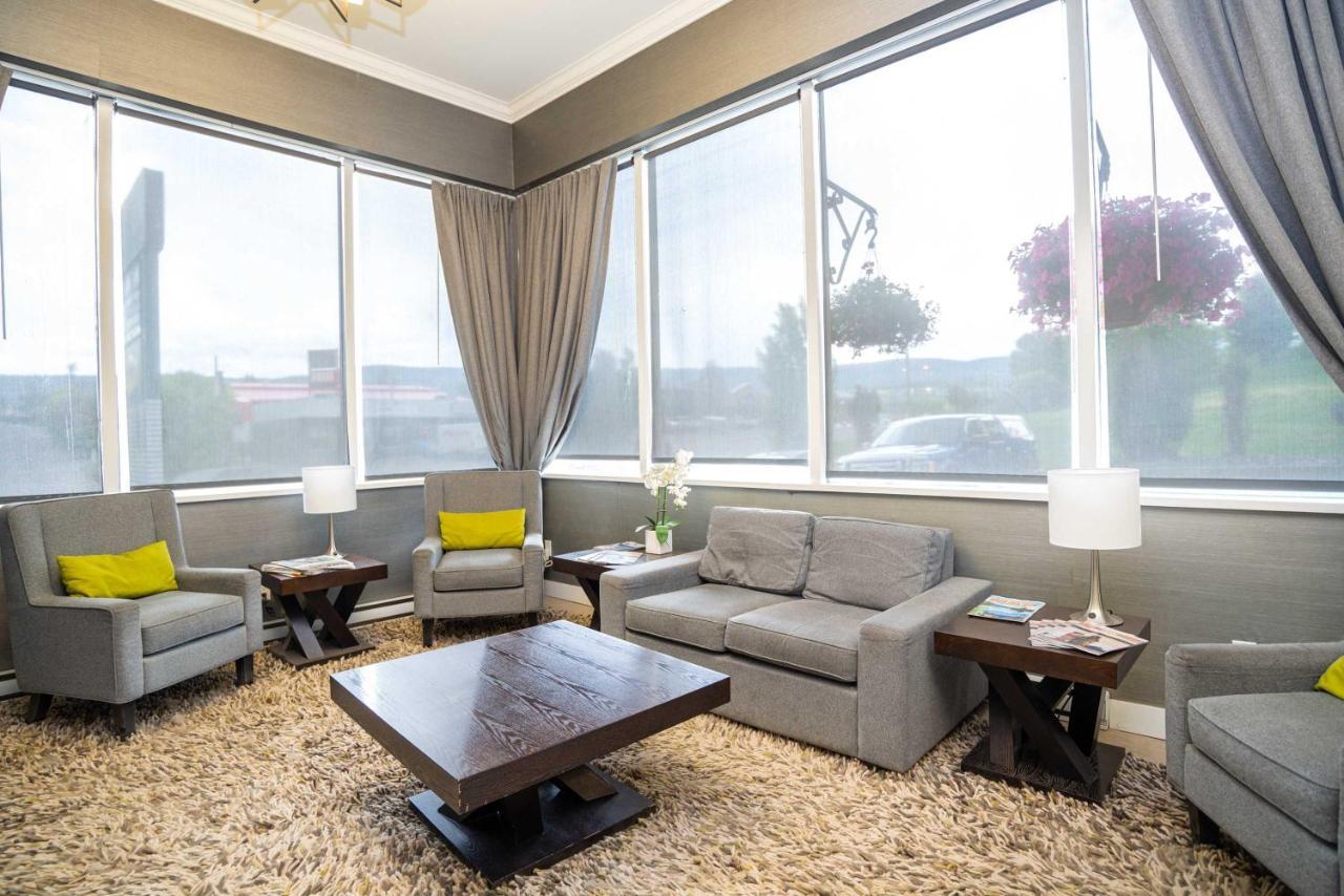 Sandman Hotel & Suites וויליאמס לייק מראה חיצוני תמונה