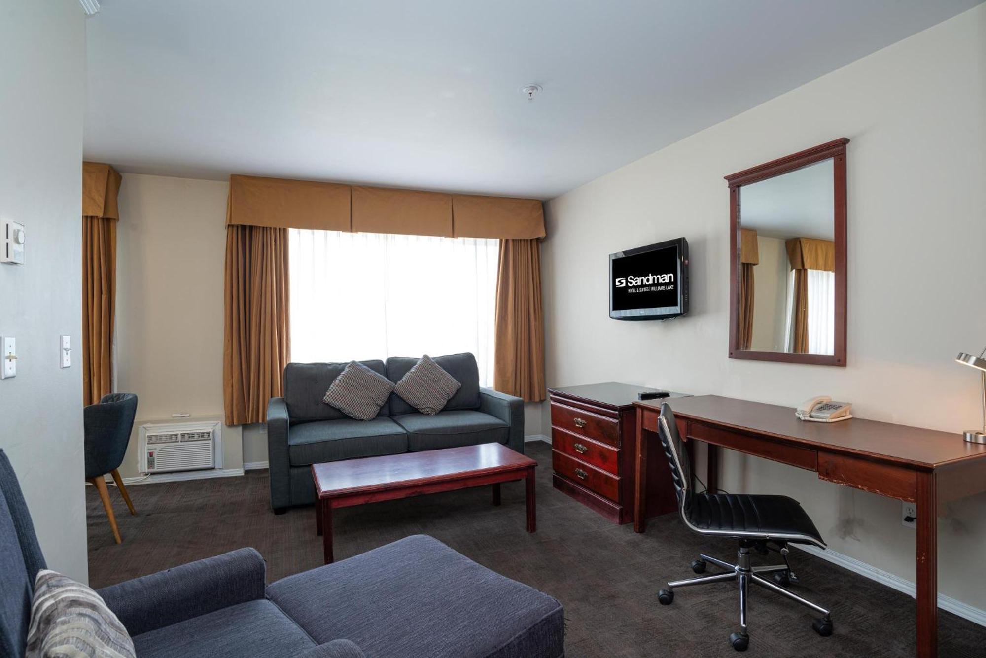 Sandman Hotel & Suites וויליאמס לייק מראה חיצוני תמונה