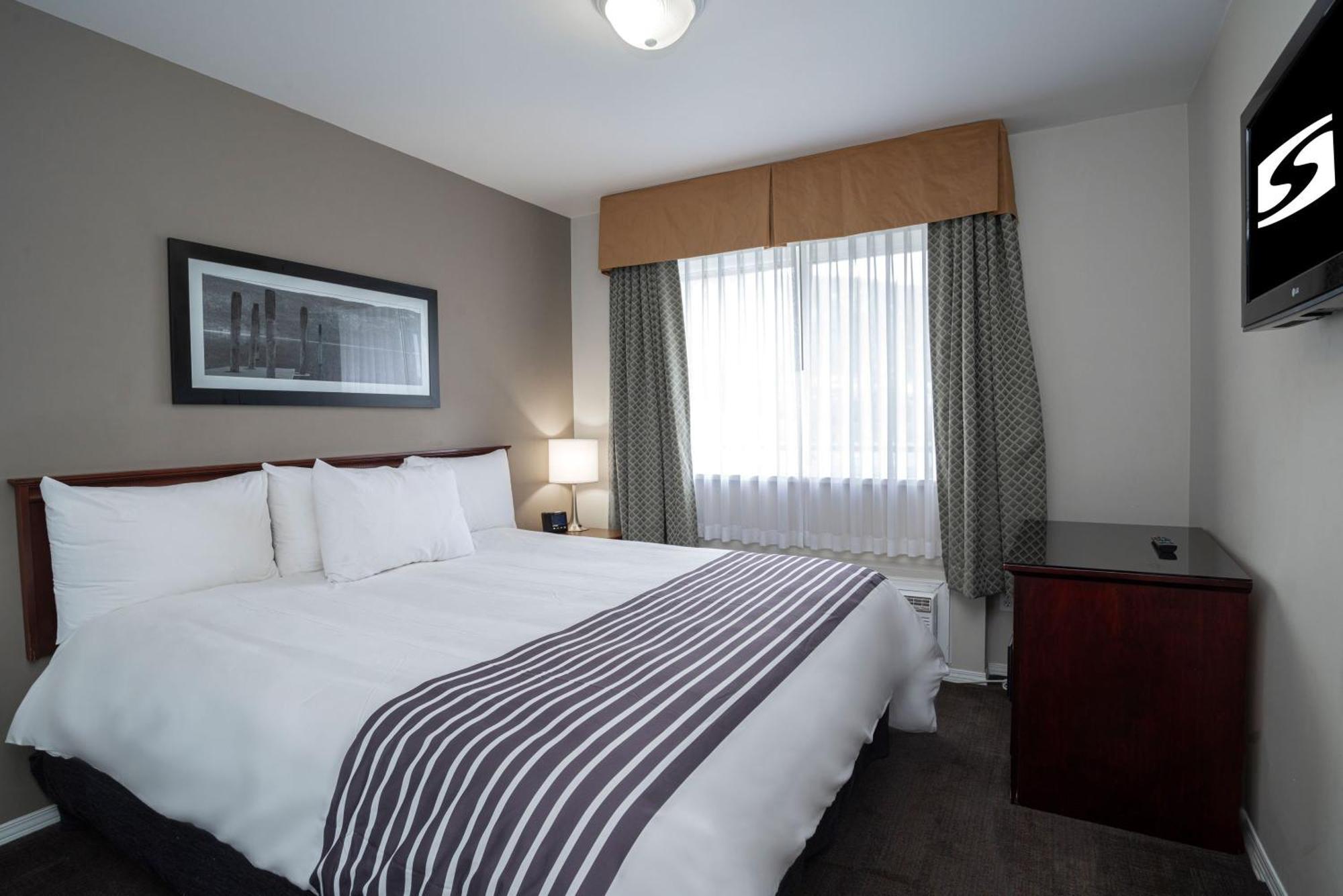 Sandman Hotel & Suites וויליאמס לייק מראה חיצוני תמונה
